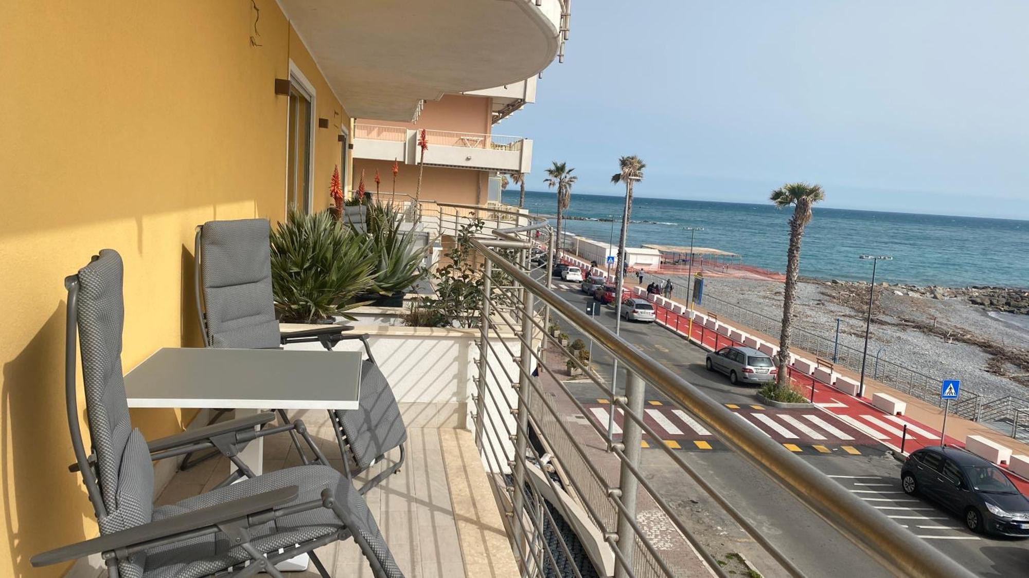 Ferienwohnung Mare Blu Ventimiglia Exterior foto